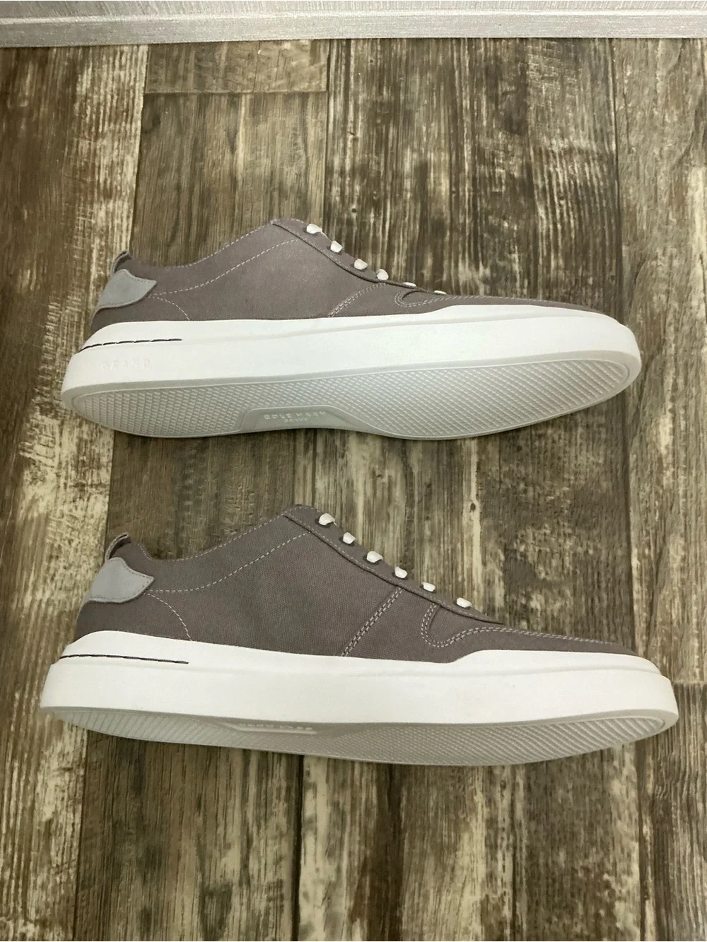 Cole Haan Men’s Gray Canvas Low-Top Sneakers with White Sole - Picture 12 of 16